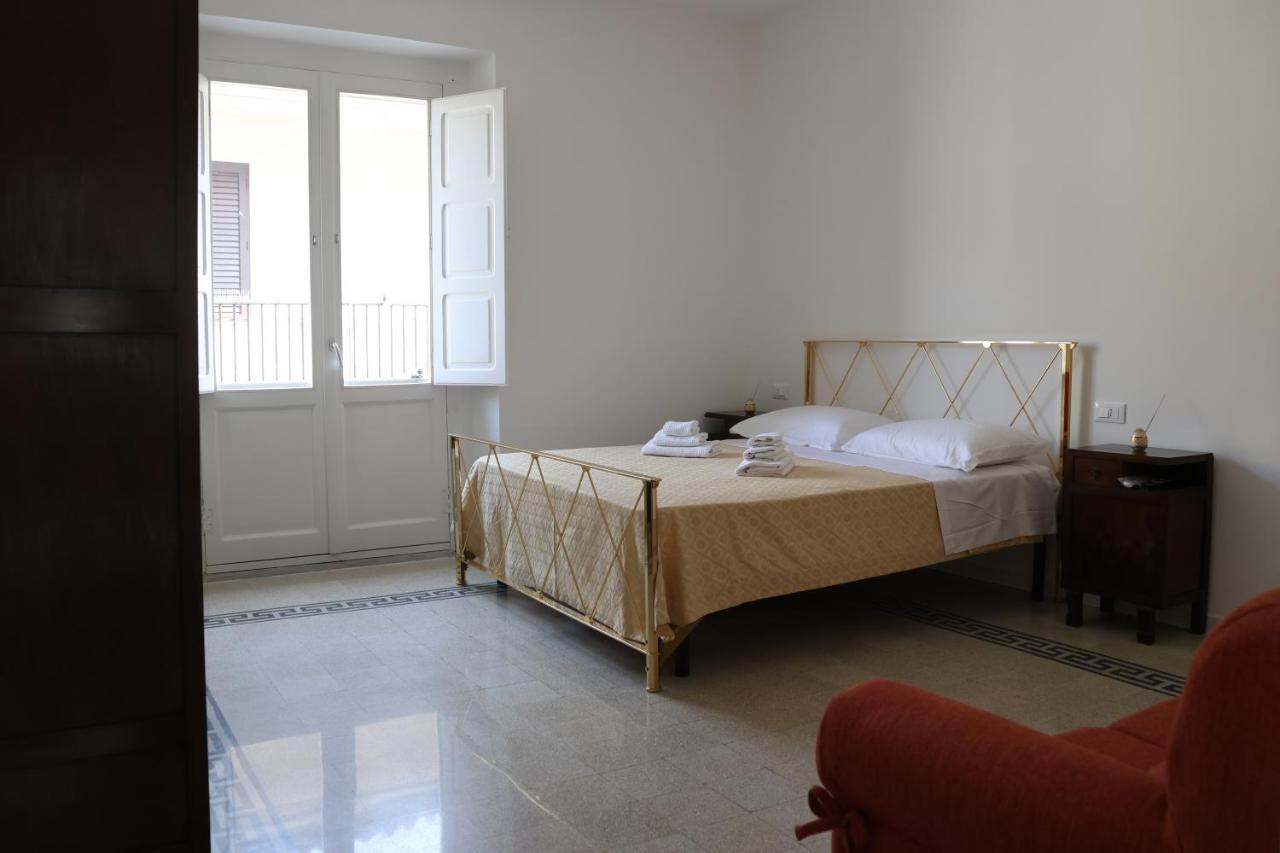 Hotel Il Borgo Civ.15 à Paola Extérieur photo