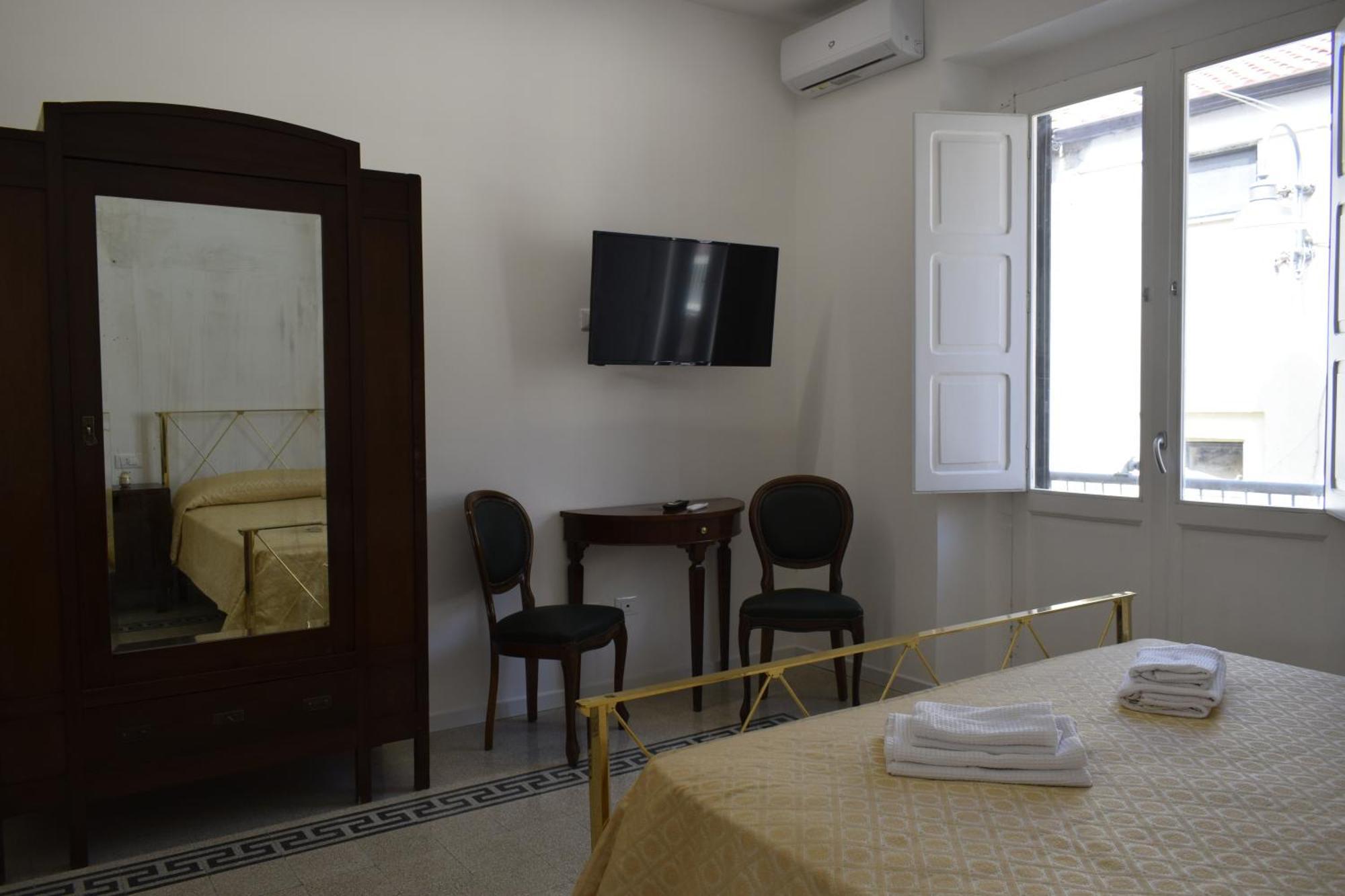 Hotel Il Borgo Civ.15 à Paola Extérieur photo